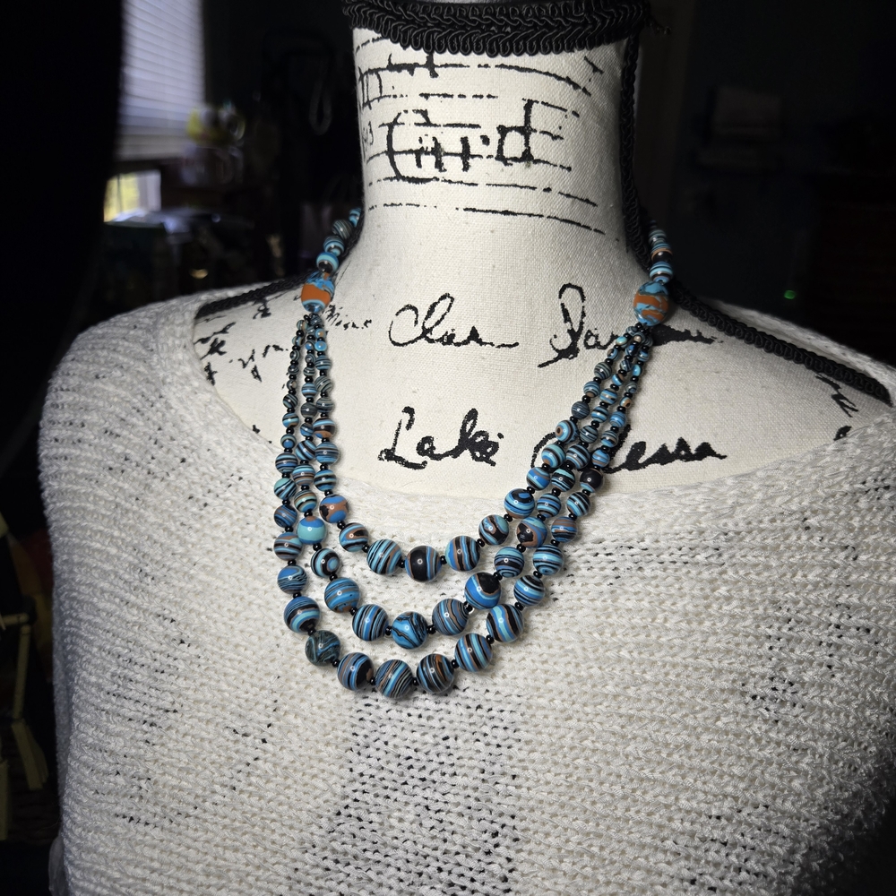 Chic Striped Blue Necklace